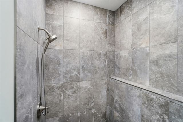 1444 Triple Crown Way, Beavercreek Twp, OH 45385