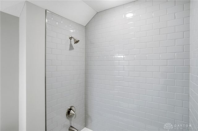 1444 Triple Crown Way, Beavercreek Twp, OH 45385