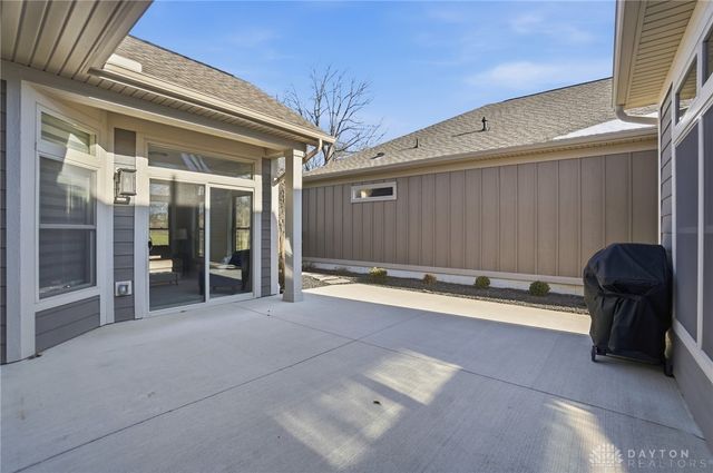 1444 Triple Crown Way, Beavercreek Twp, OH 45385