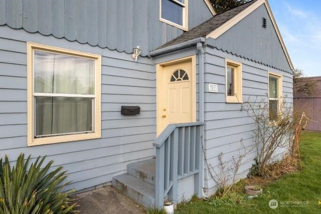 3013 19th Street, Everett, WA 98201