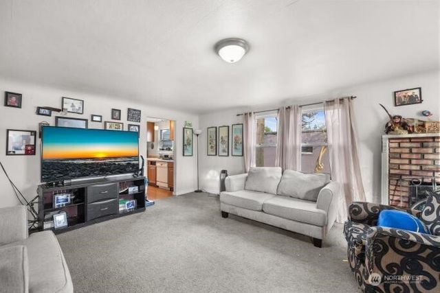 3013 19th Street, Everett, WA 98201