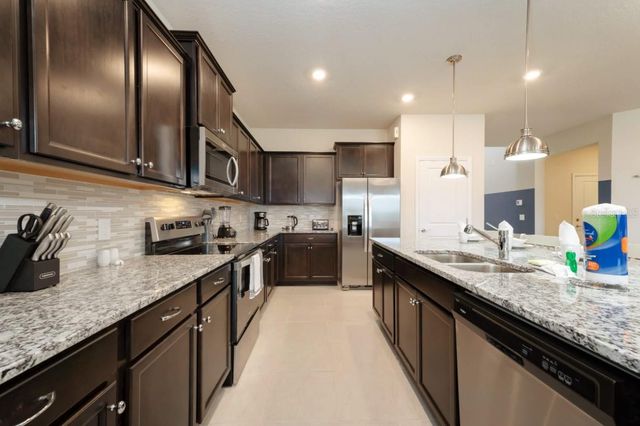 3712 LANA AVENUE, Davenport, FL 33897