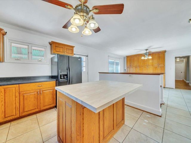 135 Old Furnace RD, Rocky Mount, VA 24151