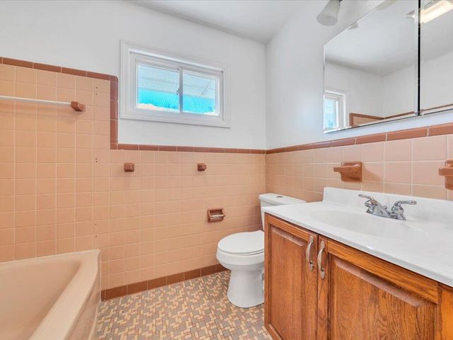 135 Old Furnace RD, Rocky Mount, VA 24151