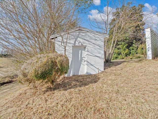 135 Old Furnace RD, Rocky Mount, VA 24151