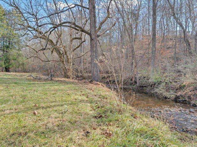 135 Old Furnace RD, Rocky Mount, VA 24151