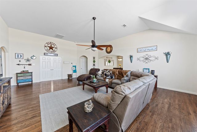 201 Mill Street, Anna, TX 75409