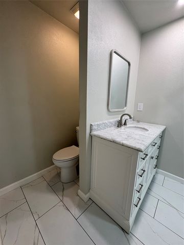 615 Oak Forest Drive, Dallas, TX 75232