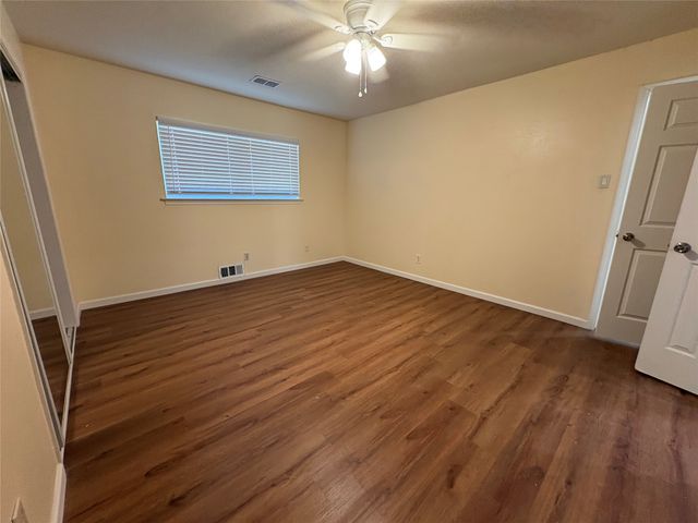 615 Oak Forest Drive, Dallas, TX 75232