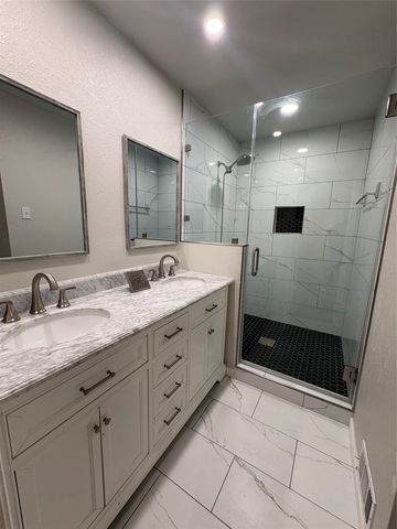 615 Oak Forest Drive, Dallas, TX 75232