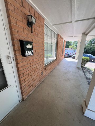 615 Oak Forest Drive, Dallas, TX 75232