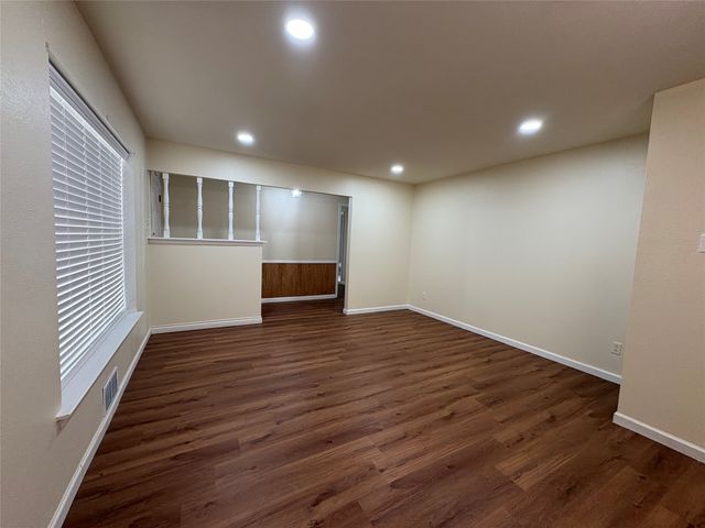 615 Oak Forest Drive, Dallas, TX 75232