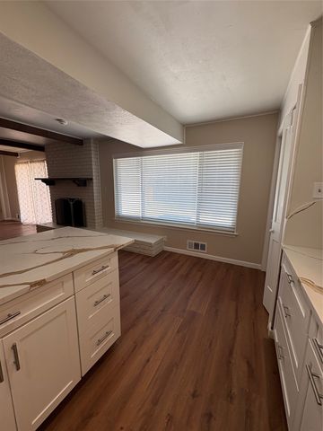 615 Oak Forest Drive, Dallas, TX 75232