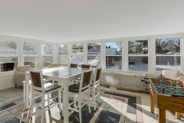 382 E Main St, Somerville Boro, NJ 08876