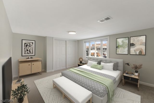 382 E Main St, Somerville Boro, NJ 08876