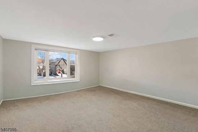 382 E Main St, Somerville Boro, NJ 08876