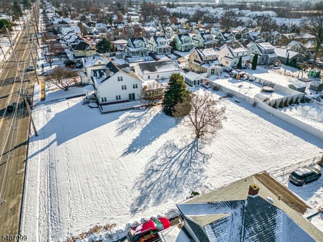 382 E Main St, Somerville Boro, NJ 08876