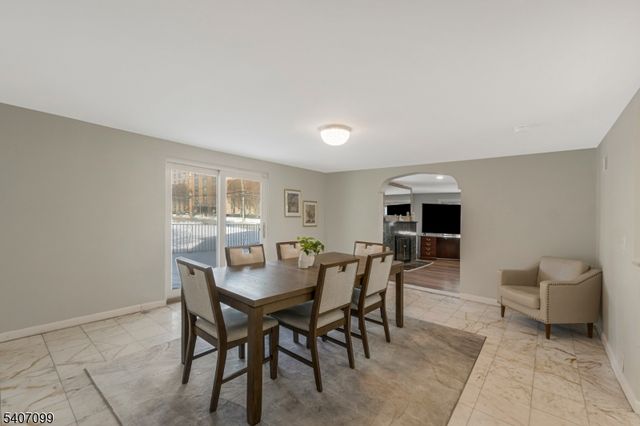 382 E Main St, Somerville Boro, NJ 08876