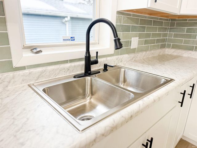 1703 Crestwood Boulevard, South Bend, IN 46635