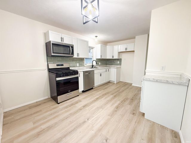 1703 Crestwood Boulevard, South Bend, IN 46635