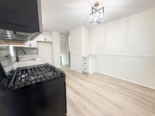 1703 Crestwood Boulevard, South Bend, IN 46635