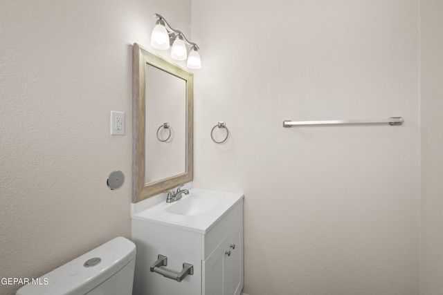 10060 ALCAN Street, El Paso, TX 79924