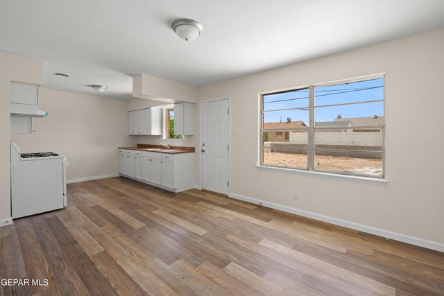 10060 ALCAN Street, El Paso, TX 79924