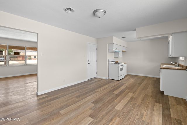 10060 ALCAN Street, El Paso, TX 79924