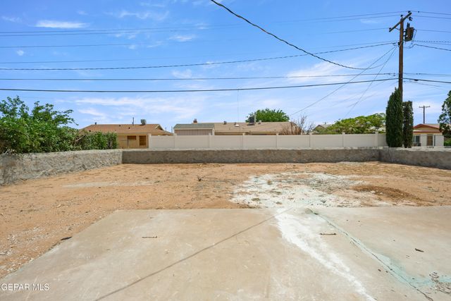 10060 ALCAN Street, El Paso, TX 79924