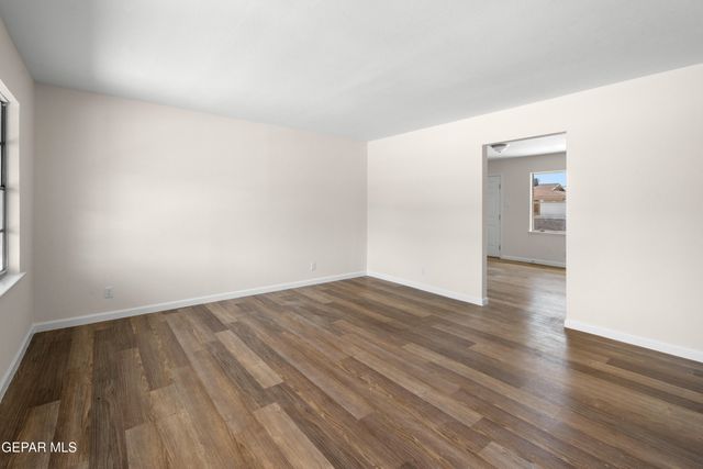 10060 ALCAN Street, El Paso, TX 79924