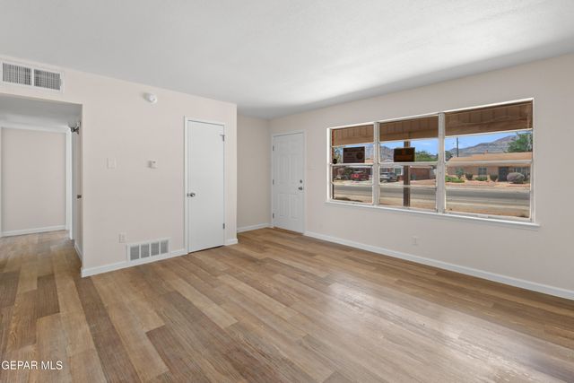 10060 ALCAN Street, El Paso, TX 79924