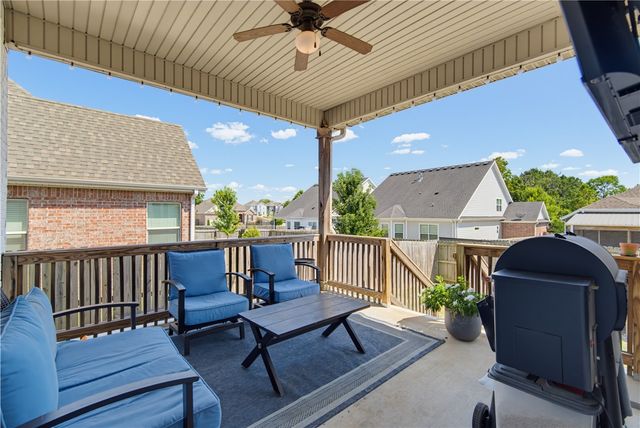 4697 W Marble Ridge Drive, Fayetteville, AR 72704