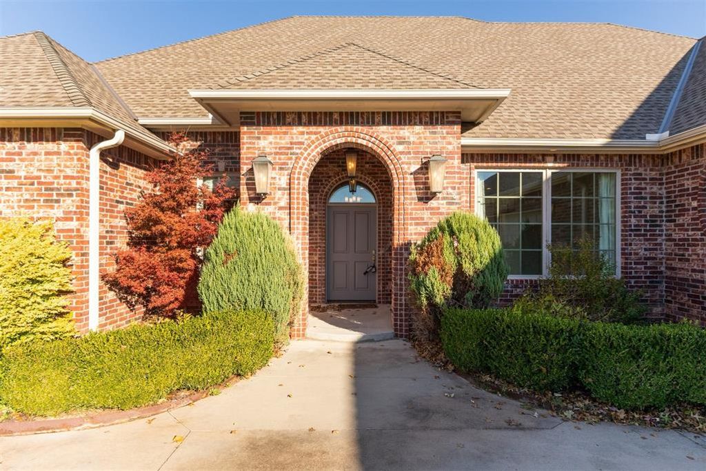 13450 Fairway Drive, Choctaw, OK 73020