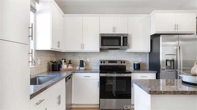 1201 Yeager Avenue, Rialto, CA 92376