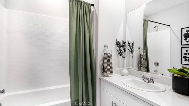1201 Yeager Avenue, Rialto, CA 92376