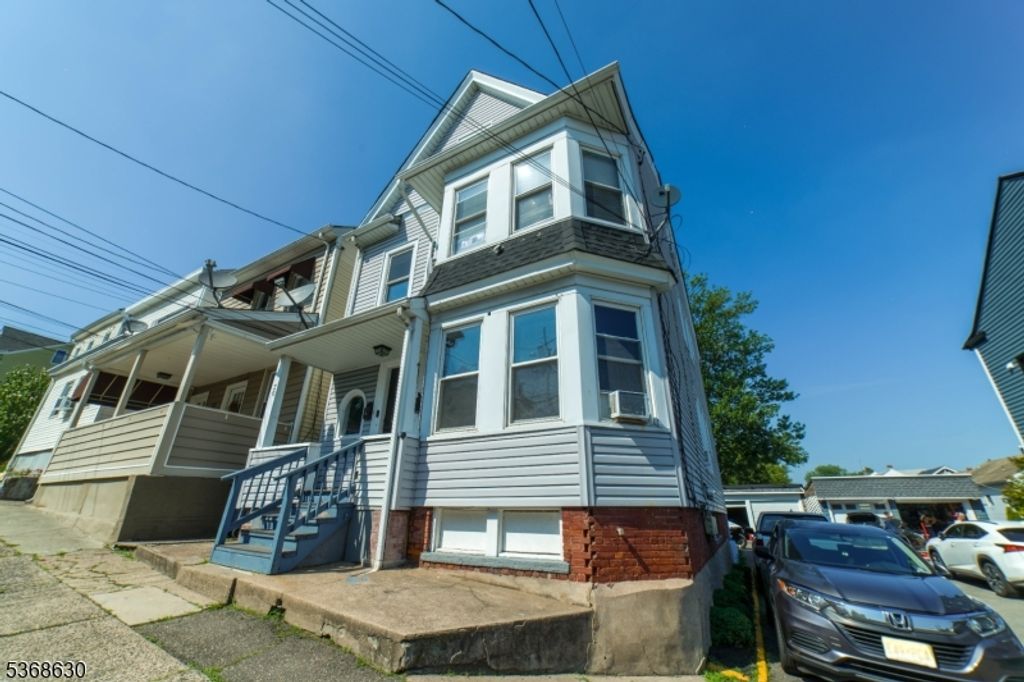 30 Brown Ave, Prospect Park Boro, NJ 07508