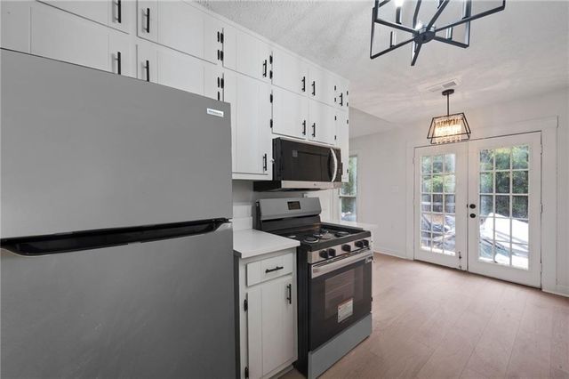 2814 Woodhollow Lane, Jonesboro, GA 30236