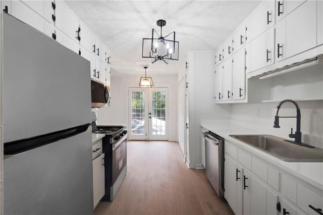 2814 Woodhollow Lane, Jonesboro, GA 30236
