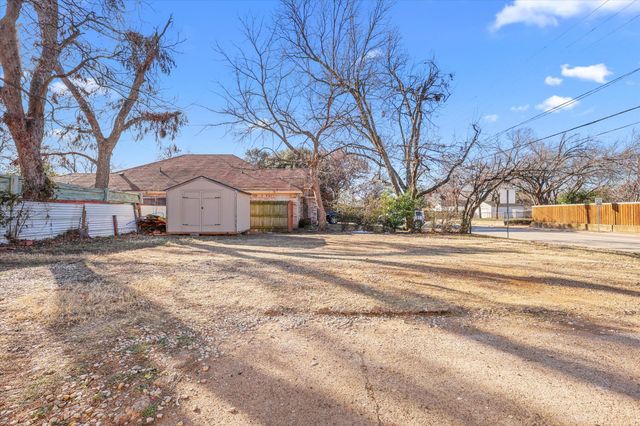 104 E 6th Street, Irving, TX 75060