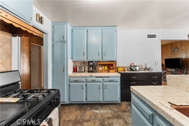 13525 Simshaw, Sylmar (los Angeles), CA 91342