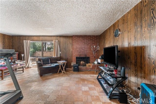 13525 Simshaw, Sylmar (los Angeles), CA 91342