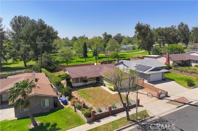 13525 Simshaw, Sylmar (los Angeles), CA 91342