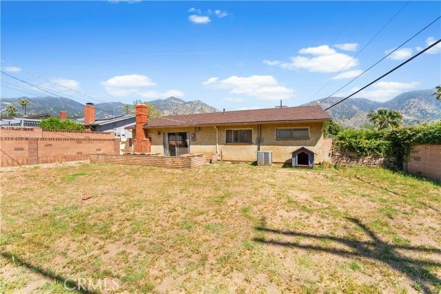 13525 Simshaw, Sylmar (los Angeles), CA 91342