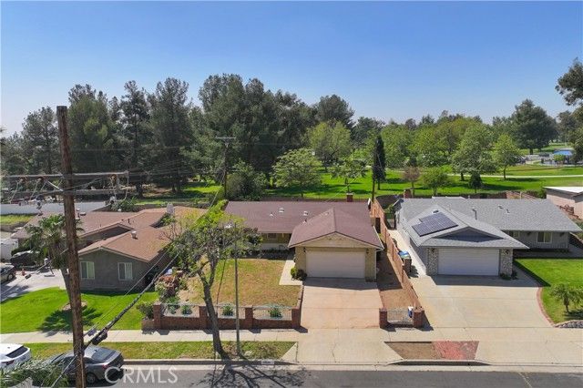 13525 Simshaw, Sylmar (los Angeles), CA 91342