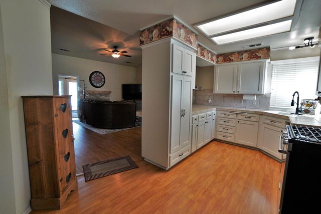 335 Kenwood Drive, Lemoore, CA 93245