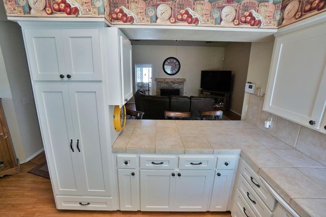 335 Kenwood Drive, Lemoore, CA 93245