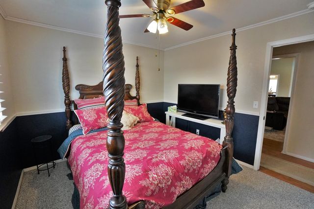 335 Kenwood Drive, Lemoore, CA 93245