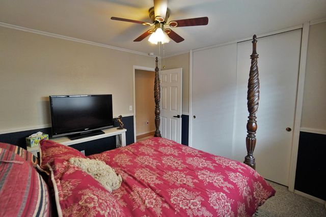 335 Kenwood Drive, Lemoore, CA 93245