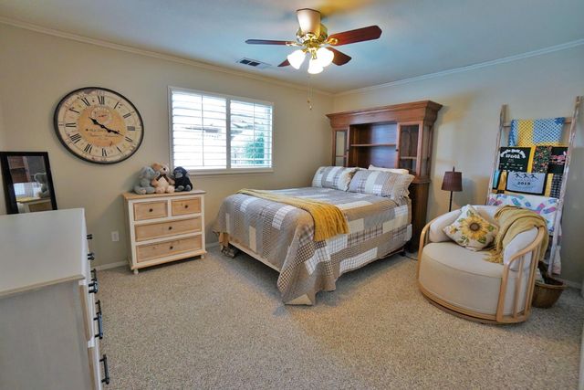 335 Kenwood Drive, Lemoore, CA 93245