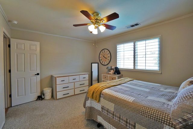 335 Kenwood Drive, Lemoore, CA 93245